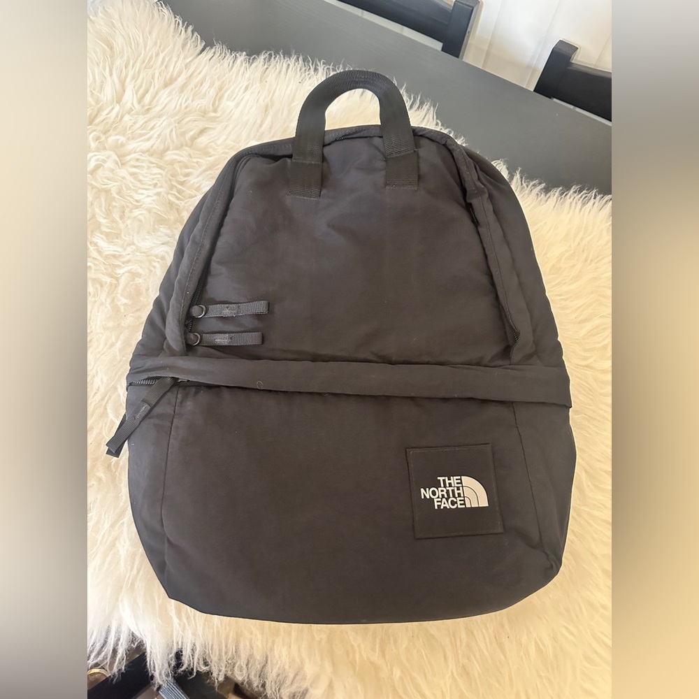 THE NORTH FACE CITY VOYAGER DAYPACK
